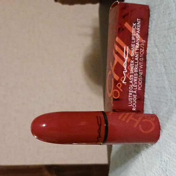 MAC Lustreglass Lipstick in Chili Popper NEW - Picture 7 of 7